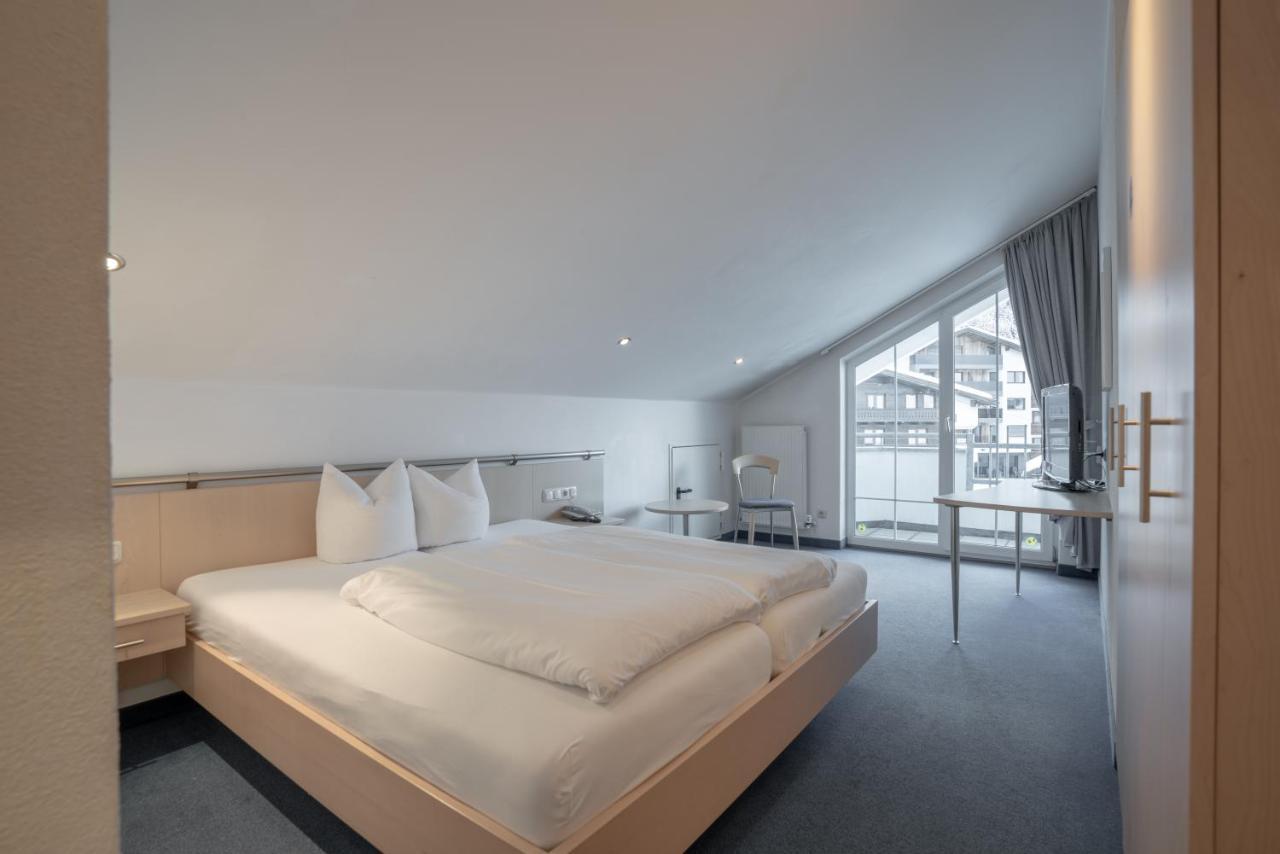 Petit Madlein Bed & Breakfast Ischgl Exterior foto