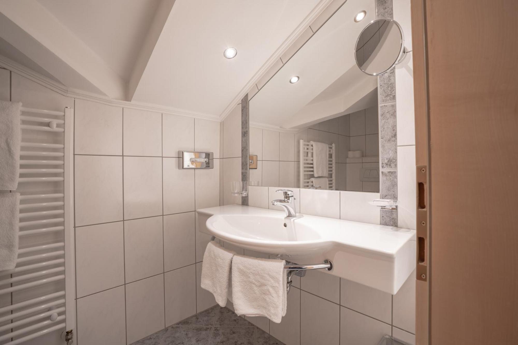 Petit Madlein Bed & Breakfast Ischgl Exterior foto