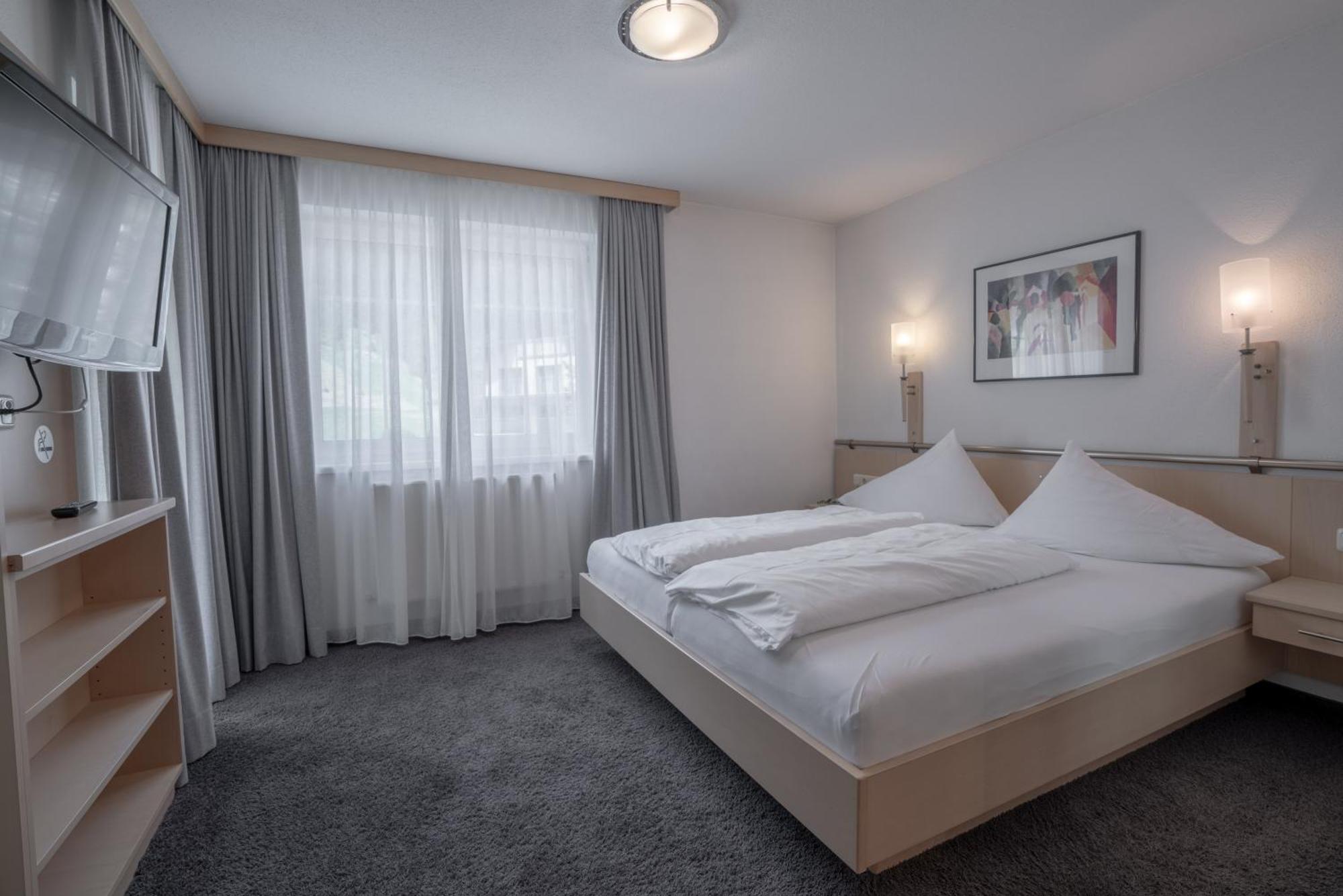Petit Madlein Bed & Breakfast Ischgl Exterior foto